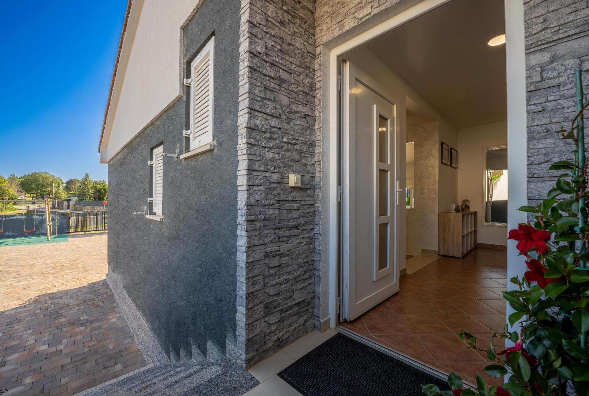Villa Beauty With Heated Pool And Jacuzzi Kanfanar Exterior foto